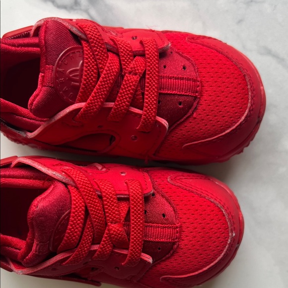 Nike 5C triple red Huarache BABY - Picture 8 of 13